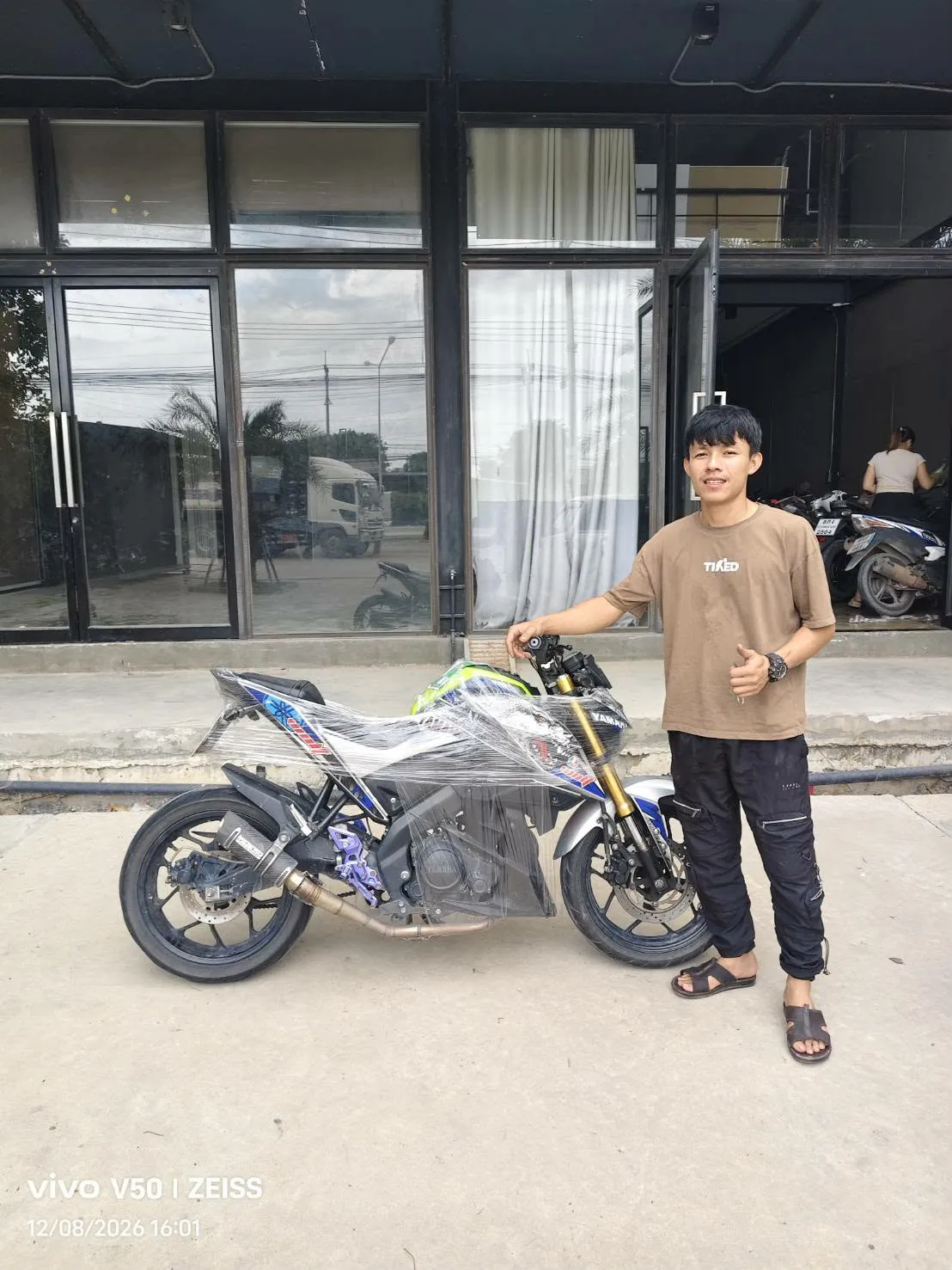 รถกระบะตู้ทึบรับจ้าง ขนย้ายมอเตอร์ไซค์ ประจวบคีรีขันธ์ → สมุทรปราการ | รับส่งมอเตอร์ไซค์ข้ามจังหวัด